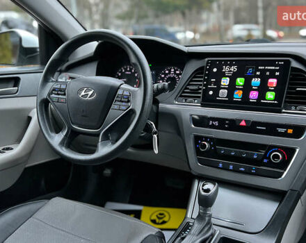 Белый Хендай Соната, объемом двигателя 2.36 л и пробегом 123 тыс. км за 9200 $, фото 19 на Automoto.ua