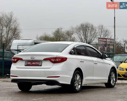 Белый Хендай Соната, объемом двигателя 2 л и пробегом 355 тыс. км за 9900 $, фото 49 на Automoto.ua
