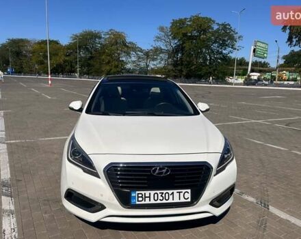 Белый Хендай Соната, объемом двигателя 2.36 л и пробегом 79 тыс. км за 17200 $, фото 1 на Automoto.ua