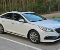Белый Хендай Соната, объемом двигателя 0 л и пробегом 100 тыс. км за 8792 $, фото 1 на Automoto.ua