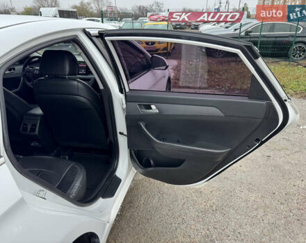 Белый Хендай Соната, объемом двигателя 2 л и пробегом 355 тыс. км за 9900 $, фото 29 на Automoto.ua