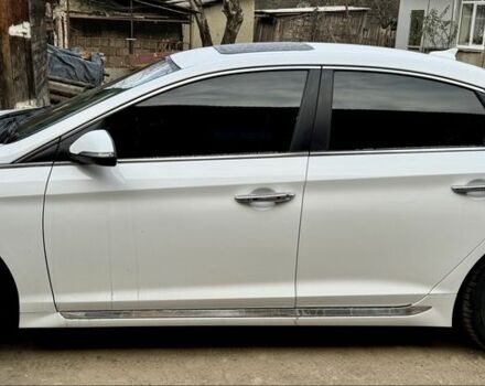 Белый Хендай Соната, объемом двигателя 2.4 л и пробегом 200 тыс. км за 9500 $, фото 3 на Automoto.ua