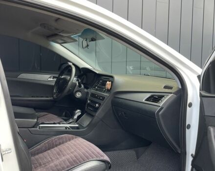 Білий Хендай Соната, об'ємом двигуна 2 л та пробігом 315 тис. км за 7950 $, фото 6 на Automoto.ua