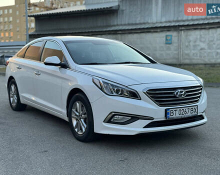 Білий Хендай Соната, об'ємом двигуна 2 л та пробігом 161 тис. км за 9999 $, фото 2 на Automoto.ua