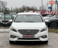 Белый Хендай Соната, объемом двигателя 2 л и пробегом 355 тыс. км за 9900 $, фото 1 на Automoto.ua