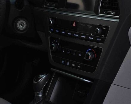 Белый Хендай Соната, объемом двигателя 2.4 л и пробегом 165 тыс. км за 9650 $, фото 11 на Automoto.ua