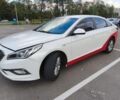 Білий Хендай Соната, об'ємом двигуна 2 л та пробігом 437 тис. км за 8100 $, фото 1 на Automoto.ua