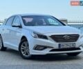 Белый Хендай Соната, объемом двигателя 1.69 л и пробегом 177 тыс. км за 13500 $, фото 1 на Automoto.ua