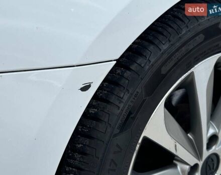 Белый Хендай Соната, объемом двигателя 2.36 л и пробегом 116 тыс. км за 11700 $, фото 12 на Automoto.ua