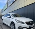 Білий Хендай Соната, об'ємом двигуна 2 л та пробігом 315 тис. км за 7950 $, фото 1 на Automoto.ua
