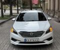 Белый Хендай Соната, объемом двигателя 2.36 л и пробегом 186 тыс. км за 8300 $, фото 1 на Automoto.ua