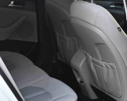 Белый Хендай Соната, объемом двигателя 2.4 л и пробегом 165 тыс. км за 9650 $, фото 13 на Automoto.ua