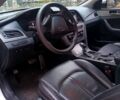 Білий Хендай Соната, об'ємом двигуна 2 л та пробігом 420 тис. км за 9500 $, фото 3 на Automoto.ua
