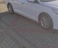 Белый Хендай Соната, объемом двигателя 2 л и пробегом 84 тыс. км за 10000 $, фото 3 на Automoto.ua