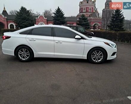 Белый Хендай Соната, объемом двигателя 2.4 л и пробегом 184 тыс. км за 10900 $, фото 4 на Automoto.ua