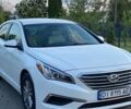 Белый Хендай Соната, объемом двигателя 2.36 л и пробегом 180 тыс. км за 9000 $, фото 1 на Automoto.ua