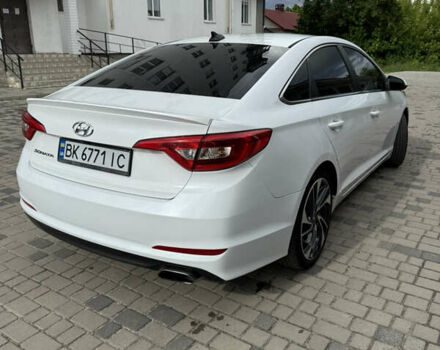 Белый Хендай Соната, объемом двигателя 2.36 л и пробегом 195 тыс. км за 8850 $, фото 8 на Automoto.ua