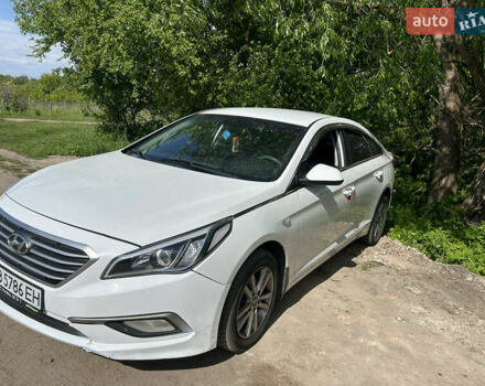 Белый Хендай Соната, объемом двигателя 2 л и пробегом 250 тыс. км за 9300 $, фото 8 на Automoto.ua