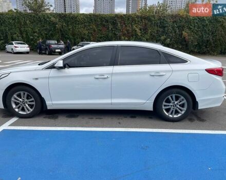 Білий Хендай Соната, об'ємом двигуна 2 л та пробігом 312 тис. км за 9300 $, фото 7 на Automoto.ua