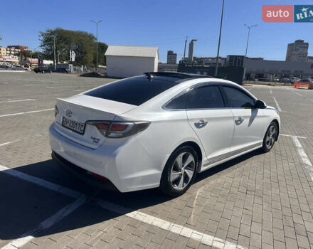 Белый Хендай Соната, объемом двигателя 2.36 л и пробегом 79 тыс. км за 17200 $, фото 6 на Automoto.ua