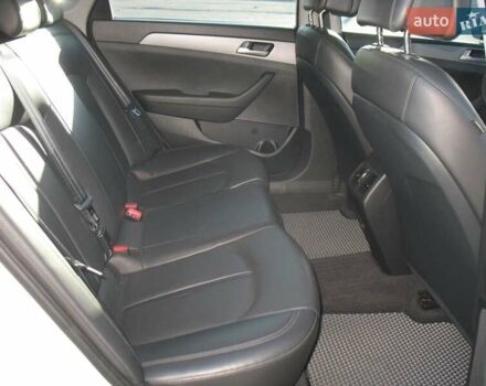 Білий Хендай Соната, об'ємом двигуна 2 л та пробігом 232 тис. км за 13600 $, фото 18 на Automoto.ua