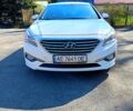 Белый Хендай Соната, объемом двигателя 2 л и пробегом 270 тыс. км за 12000 $, фото 1 на Automoto.ua