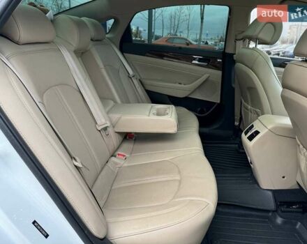 Белый Хендай Соната, объемом двигателя 2.36 л и пробегом 117 тыс. км за 12990 $, фото 10 на Automoto.ua