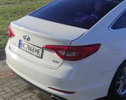 Белый Хендай Соната, объемом двигателя 2 л и пробегом 84 тыс. км за 10000 $, фото 5 на Automoto.ua