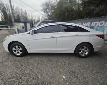 Хендай Соната 2016 в Киеве на Automoto.ua Белый Хендай Соната, объемом двигателя 2 л и пробегом 338 тыс. км за 7800 $, фото 4 на Automoto.ua