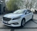Білий Хендай Соната, об'ємом двигуна 2 л та пробігом 229 тис. км за 12500 $, фото 1 на Automoto.ua