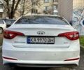 Білий Хендай Соната, об'ємом двигуна 2 л та пробігом 284 тис. км за 9299 $, фото 4 на Automoto.ua