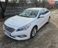 Белый Хендай Соната, объемом двигателя 2 л и пробегом 264 тыс. км за 11200 $, фото 1 на Automoto.ua