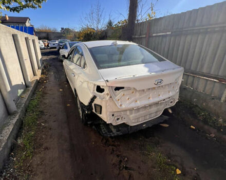 Хендай Соната 2016 в Одессе на Automoto.ua Белый Хендай Соната, объемом двигателя 0 л и пробегом 169 тыс. км за 9000 $, фото 1 на Automoto.ua