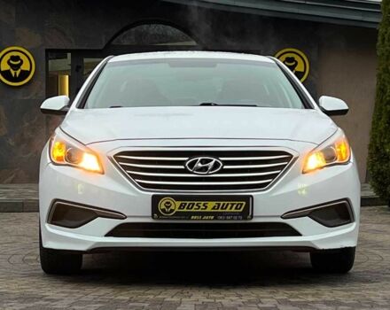 Белый Хендай Соната, объемом двигателя 2.4 л и пробегом 123 тыс. км за 9200 $, фото 1 на Automoto.ua