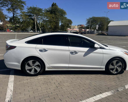 Белый Хендай Соната, объемом двигателя 2.36 л и пробегом 79 тыс. км за 17200 $, фото 7 на Automoto.ua