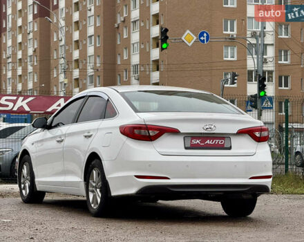Белый Хендай Соната, объемом двигателя 2 л и пробегом 355 тыс. км за 9900 $, фото 54 на Automoto.ua