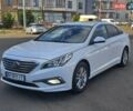 Белый Хендай Соната, объемом двигателя 1.69 л и пробегом 177 тыс. км за 12800 $, фото 1 на Automoto.ua
