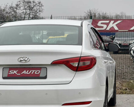 Белый Хендай Соната, объемом двигателя 2 л и пробегом 355 тыс. км за 9900 $, фото 51 на Automoto.ua