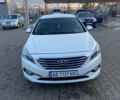 Белый Хендай Соната, объемом двигателя 2 л и пробегом 190 тыс. км за 11500 $, фото 1 на Automoto.ua