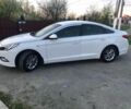 Білий Хендай Соната, об'ємом двигуна 2 л та пробігом 300 тис. км за 9000 $, фото 1 на Automoto.ua