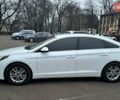 Белый Хендай Соната, объемом двигателя 2.4 л и пробегом 184 тыс. км за 10900 $, фото 5 на Automoto.ua