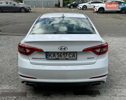 Белый Хендай Соната, объемом двигателя 2.36 л и пробегом 116 тыс. км за 11700 $, фото 4 на Automoto.ua
