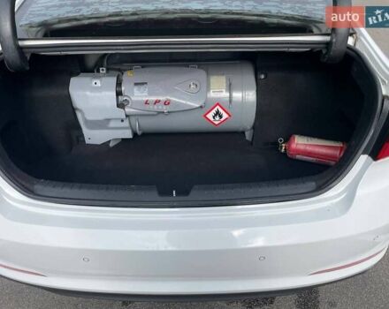 Білий Хендай Соната, об'ємом двигуна 2 л та пробігом 312 тис. км за 9300 $, фото 11 на Automoto.ua