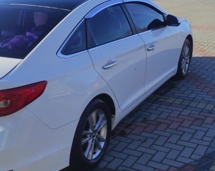 Белый Хендай Соната, объемом двигателя 2 л и пробегом 84 тыс. км за 10000 $, фото 4 на Automoto.ua