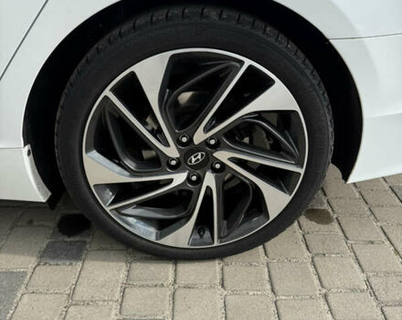 Белый Хендай Соната, объемом двигателя 2.36 л и пробегом 195 тыс. км за 8850 $, фото 16 на Automoto.ua