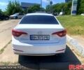 Білий Хендай Соната, об'ємом двигуна 2 л та пробігом 206 тис. км за 7500 $, фото 5 на Automoto.ua