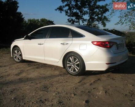 Білий Хендай Соната, об'ємом двигуна 2 л та пробігом 232 тис. км за 13600 $, фото 2 на Automoto.ua