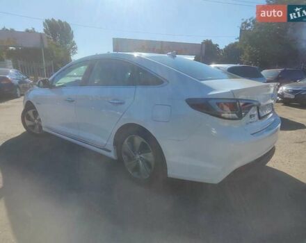 Білий Хендай Соната, об'ємом двигуна 2 л та пробігом 46 тис. км за 15499 $, фото 2 на Automoto.ua