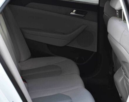 Белый Хендай Соната, объемом двигателя 2.4 л и пробегом 165 тыс. км за 9650 $, фото 14 на Automoto.ua