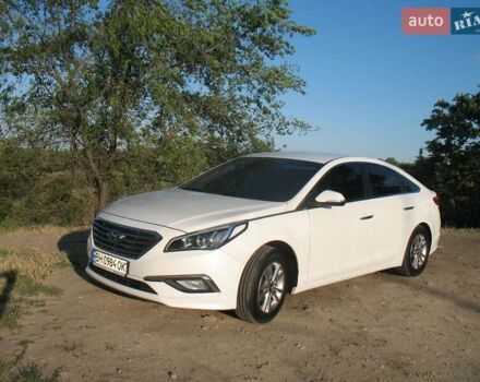 Білий Хендай Соната, об'ємом двигуна 2 л та пробігом 232 тис. км за 13600 $, фото 1 на Automoto.ua